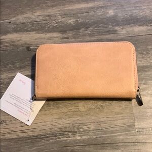 Thirty-One All about the Benjamin wallet